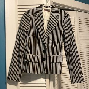 Hot Kiss Blazer Size 8 euro 36